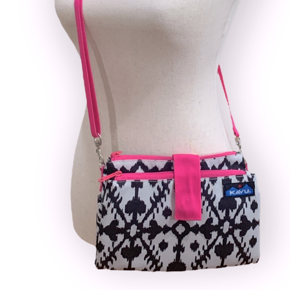 KAVU Adjustable Strap Crossbody Shoulder Bag